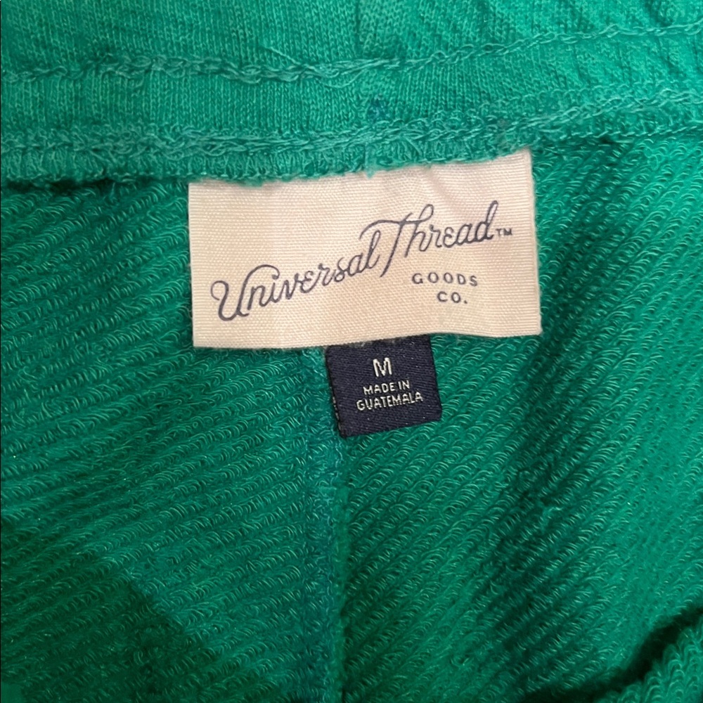 Universal Thread Sweatshirt, Tee, and Sweatpants - Picture 8 of 15